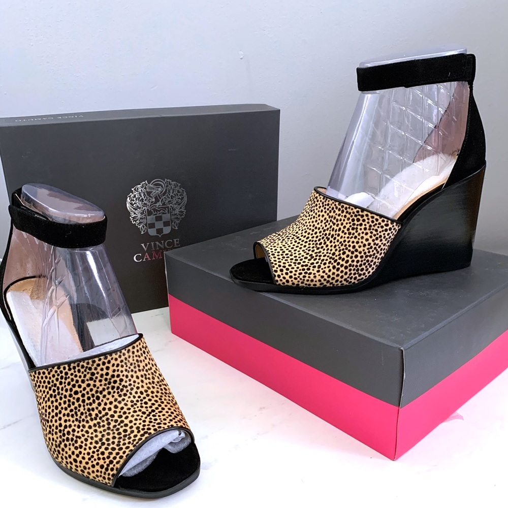 NEW Vince Camuto Deedriana Cheetah Wedge Sandals